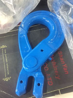G100 Oblong Master Link Shackle with 40 T Max Capacity, High Strength Forged Carbon Steel, and 4 Times Breaking Load Limit