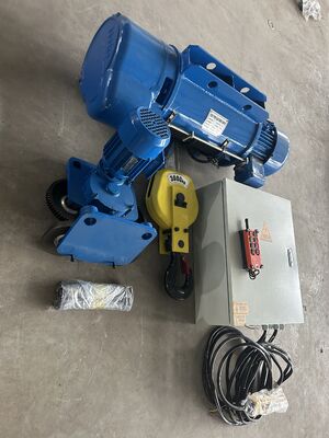 Electric Wire Rope Hoist CD1 Model Designed for Compatibility with Multiple Crane Systems
